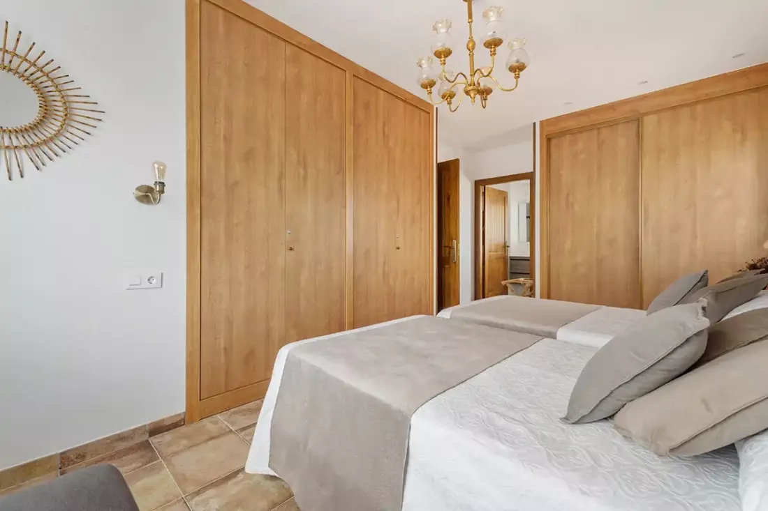 Dormitorio invierno con dos camas de 1,05