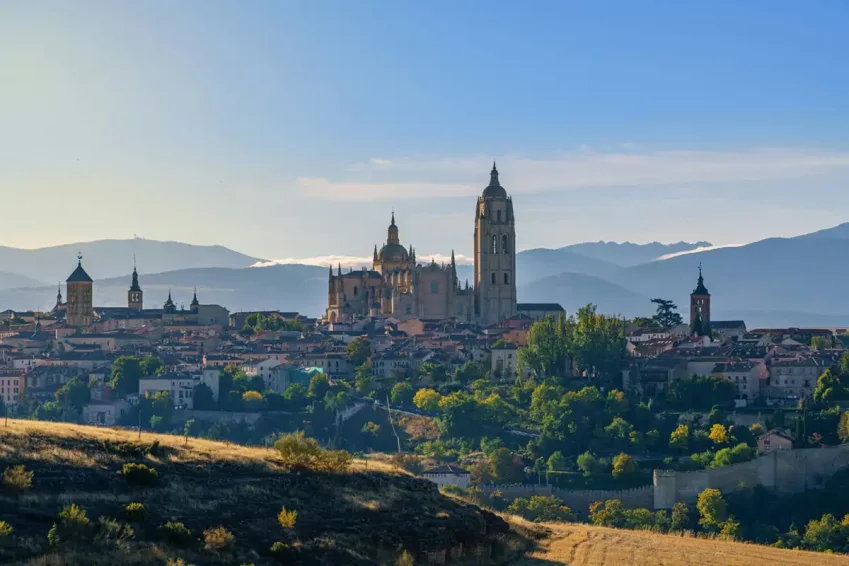 Visitas recomendadas cerca de Torrecaballeros en Segovia
