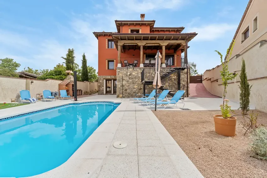 Casa rural los Hebrero en Torrecaballeros